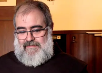 Violento ataque a monjes en el monasterio de Gilet: Detenido el presunto agresor