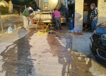 Torrent avanza en la reconstrucción de pasos, caminos y pasarelas