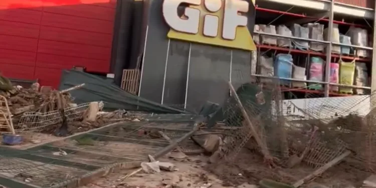 Vecinos denuncian el abandono y la lentitud en la recuperación de la zona comercial Alfafar-Sedaví-Massanassa tras la DANA 1 Labora abre el plazo para solicitar los 3.000 euros para autónomos sin empleados de 15 zonas afectadas por la riada que no entraban en el anterior decreto