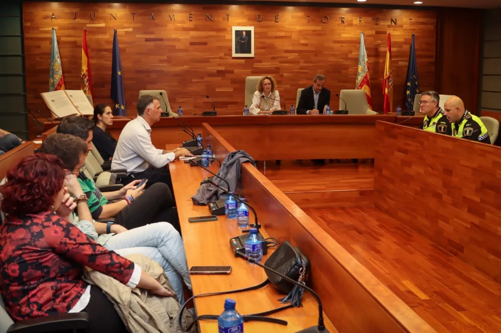 7 días de vergüenza y los políticos siguen a lo suyo. No sabemos ni cifra de muertos ni desaparecidos en la DANA 11 WhatsApp Image 2024 10 31 at 20.18.35