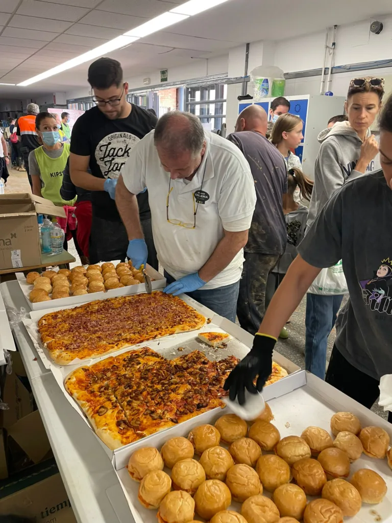 7 días de vergüenza y los políticos siguen a lo suyo. No sabemos ni cifra de muertos ni desaparecidos en la DANA 2 WhatsApp Image 2024 11 02 at 15.24.441