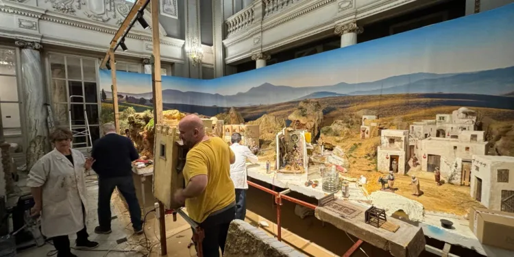 Valencia retoma la instalación de las luces de Navidad y el encendido será el 4 de diciembre 1 Valencia retoma la instalación de las luces de Navidad y el encendido será el 4 de diciembre