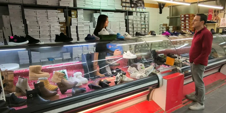 Benetússer facilita gratis paradas del mercado vacías para los comercios más afectados por la riada 1 Benetússer facilita gratis paradas del mercado vacías para los comercios más afectados por la riada