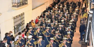 La Hermandad del Cautivo de Oliva dedica la procesión de su X aniversario a los fallecidos por la Dana de Valencia