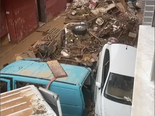 Sedaví pide ayuda urgente para limpiar y comida y agua para personas mayores y afectados 1 Sedaví pide ayuda urgente para limpiar y comida y agua para personas mayores y afectados