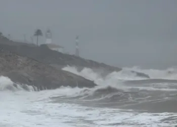 Noche de infarto en Cullera y el Mareny Blau con casi 90 litros recogidos en pocas horas