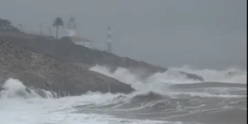 Noche de infarto en Cullera y el Mareny Blau con casi 90 litros recogidos en pocas horas