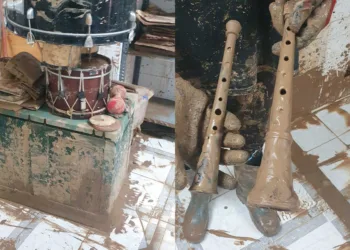 Grupos de folclore valenciano piden un S.O.S., que el barro no acabe también con la Cultura tradicional Valenciana