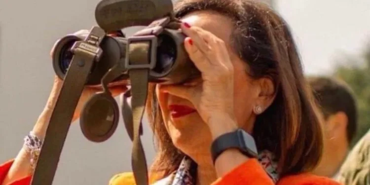 Margarita Robles niega haber reprendido a vecinos de Paiporta y acusa al PP de difundir un vídeo "manipulado" 1 Margarita Robles niega haber reprendido a vecinos de Paiporta y acusa al PP de difundir un vídeo «manipulado»