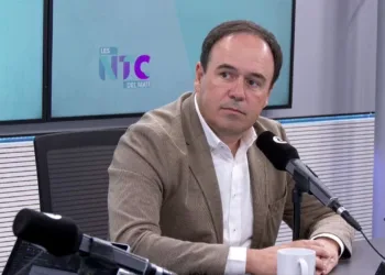 Carlos Mazón planea una reestructuración en el Consell tras la crisis por la DANA, según Pérez Llorca