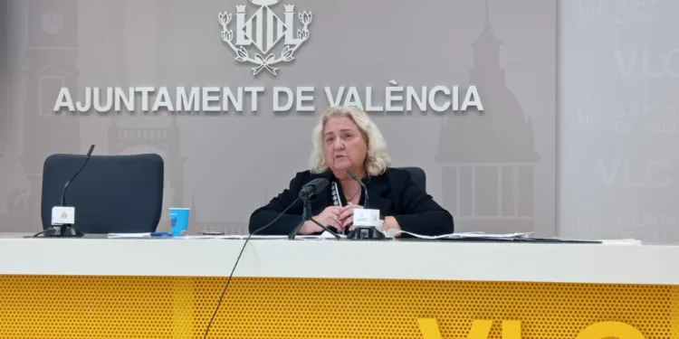 El Ayuntamiento de Valencia aprueba el presupuesto de 2025 junto con una batería de medidas fiscales por la DANA