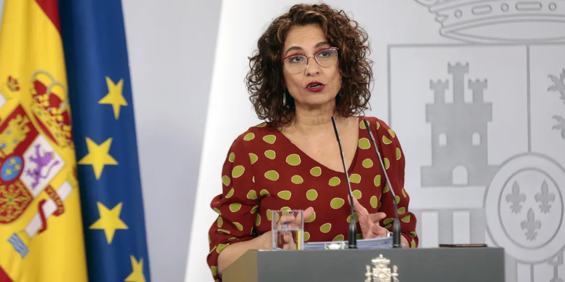 Hacienda anuncia que el Estado condonará 83.252 millones de euros de deuda a las Comunidades Autónomas