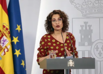 Hacienda anuncia que el Estado condonará 83.252 millones de euros de deuda a las Comunidades Autónomas