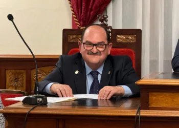 Sueca nombra Hijo Predilecto a Vicente González Ortuño