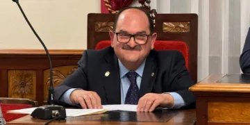 Sueca nombra Hijo Predilecto a Vicente González Ortuño