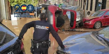 La Policía Nacional detiene in fraganti a 5 personas por saquear la cooperativa agrícola afectada por la DANA