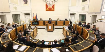 La institución provincial celebra el Debate del Estado de la Provincia de Alicante y trasladan sus condolencias a los damnificados por la DANA