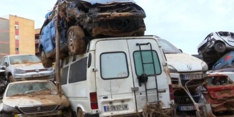 La DANA dispara los precios en Valencia: alquileres, coches de segunda mano y alimentos por las nubes 1 La DANA dispara los precios en Valencia: alquileres, coches de segunda mano y alimentos por las nubes