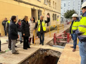 El Ayuntamiento reconstruirá en Sociópolis el campo de fútbol de La Torre, que estará listo a principios de febrero 2 1211 Visita La Torre 3