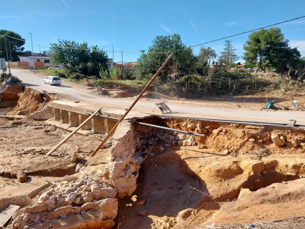 La alcaldesa de Torrent decreta la actuación de emergencia en la entrada a la urbanización de El Pantano 4 127
