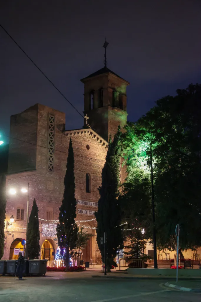 El Ajuntament de Valéncia refuerza la iluminación navideña en las tres pedanías afectadas por la Dana 15 1Mao 4312