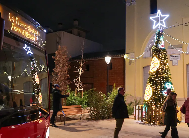 El Ajuntament de Valéncia refuerza la iluminación navideña en las tres pedanías afectadas por la Dana