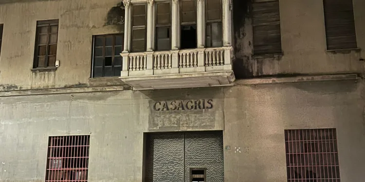 La Casa Gris de Paiporta: Historia, Misterio y Actualidad 1 La Casa Gris de Paiporta: Historia, Misterio y Actualidad