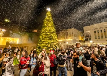 Finestrat enciende la Navidad y comienza multitud de actividades familiares navideñas