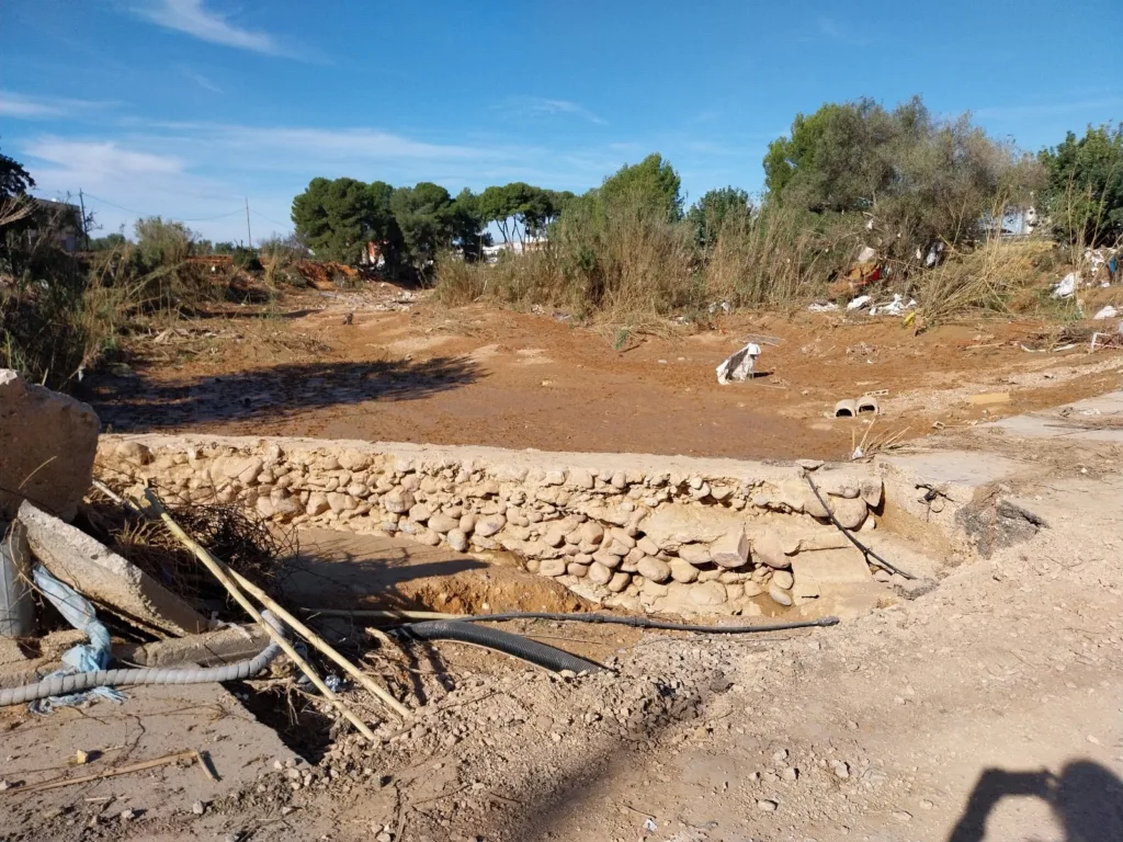 La alcaldesa de Torrent decreta la actuación de emergencia en la entrada a la urbanización de El Pantano 3 220