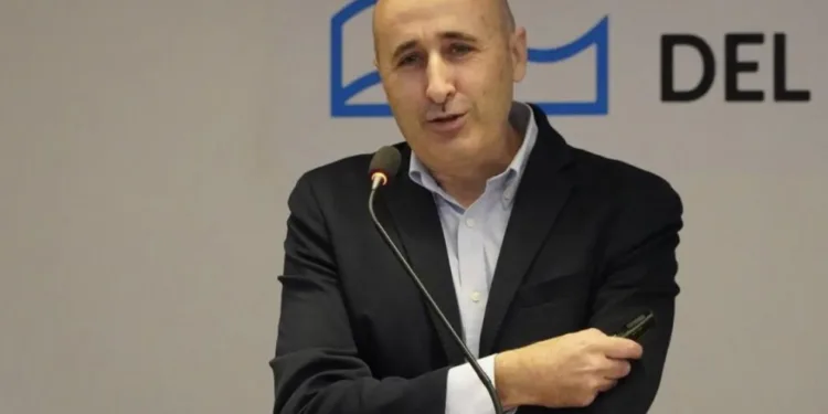 DANA y silencios institucionales: 40 días sin respuestas de la Confederación Hidrográfica del Júcar 1 DANA y silencios institucionales: 40 días sin respuestas de la Confederación Hidrográfica del Júcar