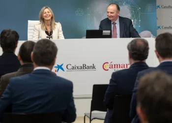 CaixaBank y Cámara Valencia presentan un estudio sobre la sostenibilidad para el comercio exterior valenciano