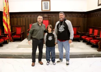 Sagunto rinde homenaje a Eric Miñana, campeón de España de Scooter Freestyle