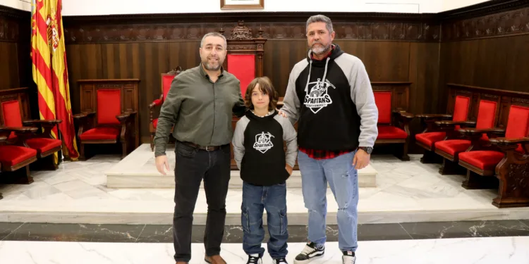 Sagunto rinde homenaje a Eric Miñana, campeón de España de Scooter Freestyle 1 Sagunto rinde homenaje a Eric Miñana, campeón de España de Scooter Freestyle