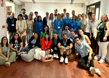 Familias de menores con cáncer destacan el avance en la tasa de supervivencia que logra un 83,9%