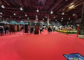 Expojove 2024-2025: Entre Mascletas Virtuales y Mucho Espacio Vacío