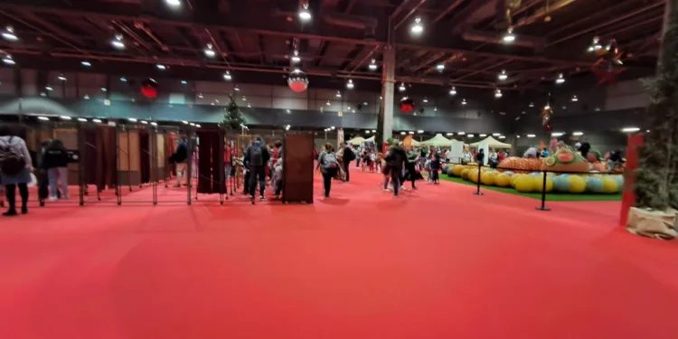 Expojove 2024-2025: Entre Mascletas Virtuales y Mucho Espacio Vacío 1 Expojove 2024-2025: Entre Mascletas Virtuales y Mucho Espacio Vacío