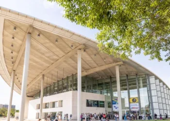 El PSOE denuncia que el Palacio de Congresos paga sin el certificado bancario que acredita la identidad del proveedor