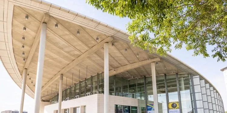 El PSOE denuncia que el Palacio de Congresos paga sin el certificado bancario que acredita la identidad del proveedor