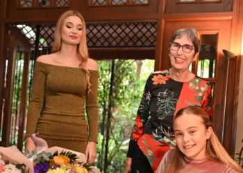 Las Falleras Mayores de Valencia realizan una visita al Consell Valencià de Cultura