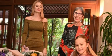 Las Falleras Mayores de Valencia realizan una visita al Consell Valencià de Cultura