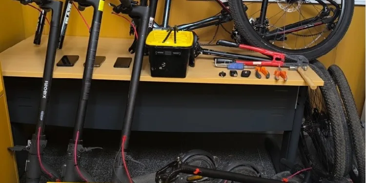 Tres detenidos por un delito continuado de hurto en Alfara del Patriarca, uno de ellos tenía una orden de ingreso en prisión 1 Tres detenidos por un delito continuado de hurto en Alfara del Patriarca