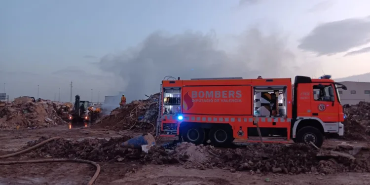 Bomberos del Consorcio de Valencia exigen más efectivos tras las carencias detectadas en la gestión de la dana 1 Bomberos del Consorcio de Valencia exigen más efectivos tras las carencias detectadas en la gestión de la dana