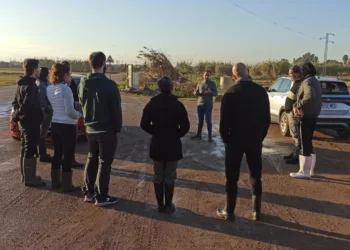 Una ruta comarcal explica a la ciudadanía el daño que la DANA ha causado en l’Albufera