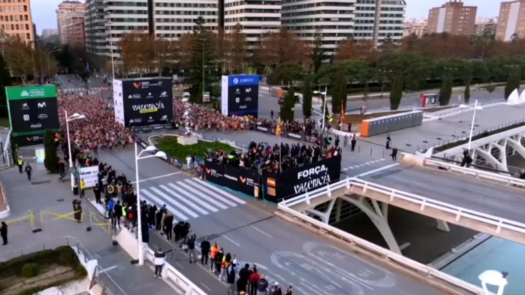 La Maratón de Valencia deja un impacto económico de 32 millones de euros y reactiva el turismo tras la DANA 10 La Maraton de Valencia 10