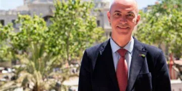 La Universidad Popular de Valencia estabiliza 83 plazas y refuerza su plantilla docente
