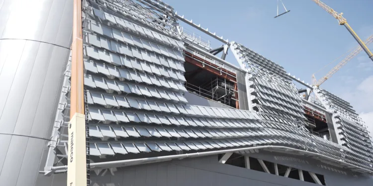 El Roig Arena estará recubierto por una piel de 8.600 lamas cerámicas con textura de balón de baloncesto 1 El Roig Arena estará recubierto por una piel de 8.600 lamas cerámicas con textura de balón de baloncesto