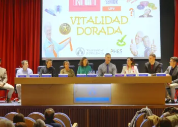 Personas mayores disminuyen en más de 10 años en su edad funcional gracias a un programa de la UV