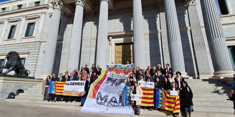 La sociedad valenciana reivindica en el Congreso las ayudas de la #DANA y exige soluciones efectivas 1 La sociedad valenciana reivindica en el Congreso las ayudas de la #DANA y exige soluciones efectivas
