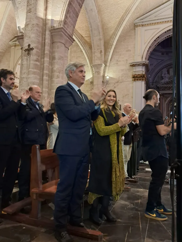 Lo Rat Penat ompli la Catedral de Valencia en el seu concert per als afectats de la #DANA i recauda més de 20.000€
