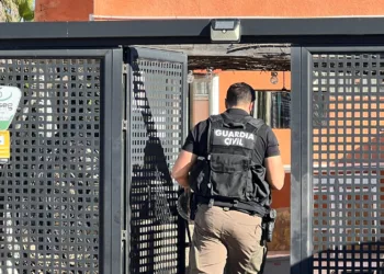 Registran la casa de Valencia y el chalet en Cullera del Jefe de la Guardia Civil del Puerto de Valencia por orden de la Audiencia Nacional